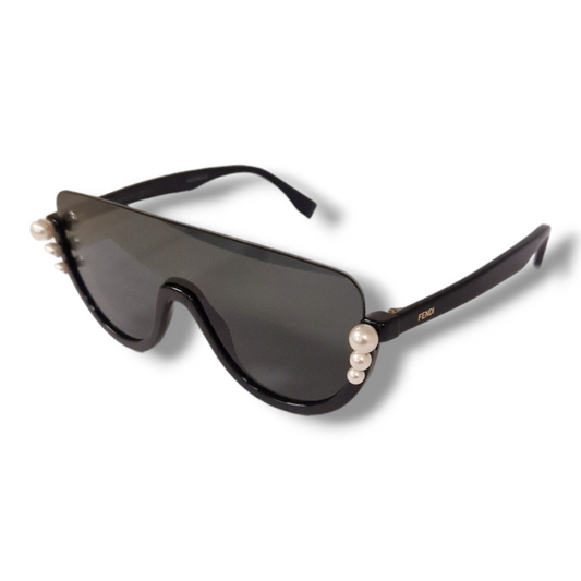 Fendi Black & Pearl